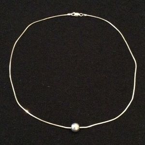 NWOT Simple Floating Ball Silvertone Choker Necklace
